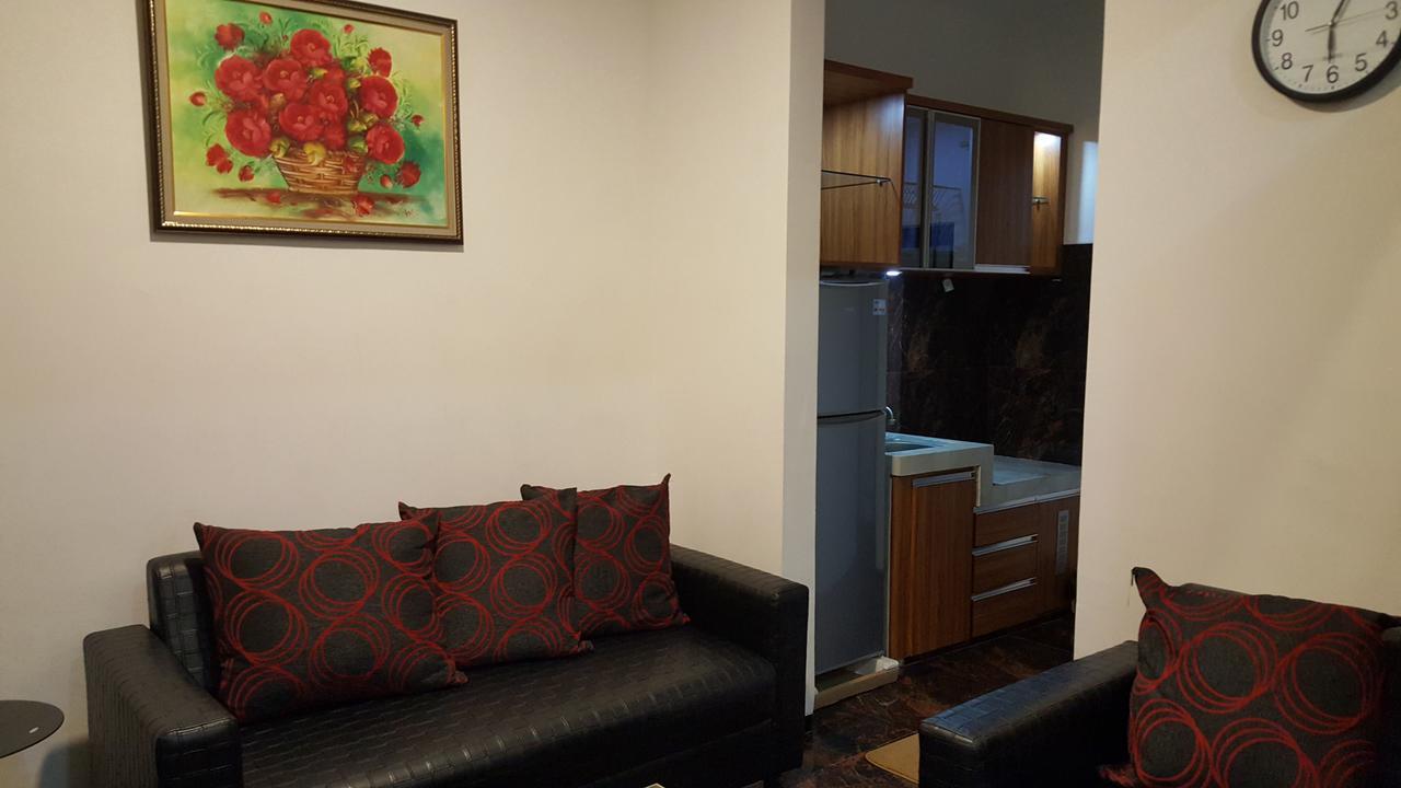 Sultan Guesthouse Тулунгагунг Экстерьер фото